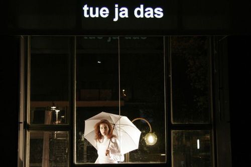 a picture showing a moment from “Centralstation”