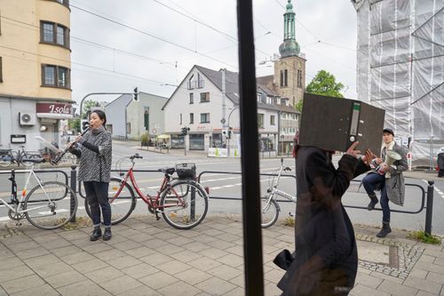 picture of Manos Tsangaris' piece “es geht voran” performed in Witten 2019