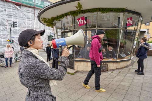 picture of Manos Tsangaris' piece “es geht voran” performed in Witten 2019