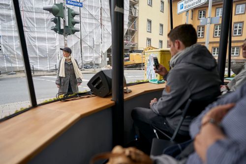 picture of Manos Tsangaris' piece “es geht voran” performed in Witten 2019