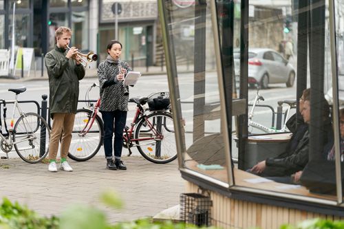 picture of Manos Tsangaris' piece “es geht voran” performed in Witten 2019