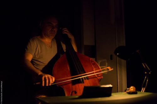 picture showing a moment from Manos Tsangaris' piece “Love & Diversity” in Athens