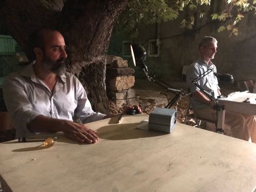 picture showing a moment from Manos Tsangaris' piece “Love & Diversity” in Chios