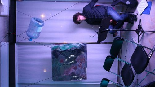picture showing a moment from Manos Tsangaris' piece “City Pieces” in Cologne
