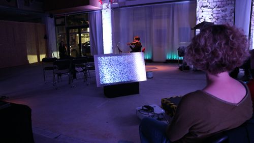 picture showing a moment from Manos Tsangaris' piece “City Pieces” in Cologne