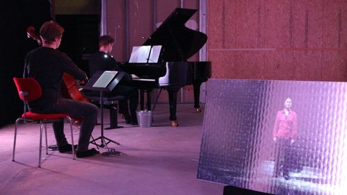 picture showing a moment from Manos Tsangaris' piece “City Pieces” in Cologne