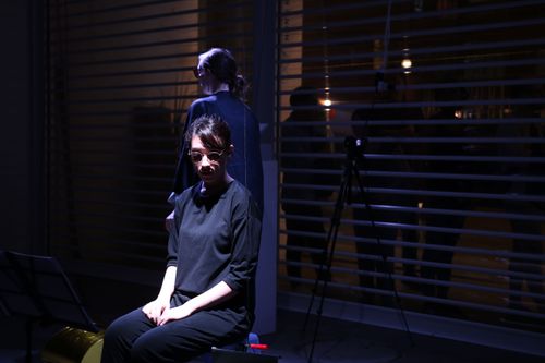 picture showing a moment from Manos Tsangaris' piece “City Pieces” in Hong Kong