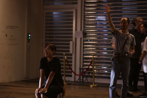 picture showing a moment from Manos Tsangaris' piece “City Pieces” in Hong Kong