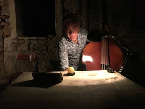 picture showing a moment from Manos Tsangaris' piece “Love & Diversity” in Chios