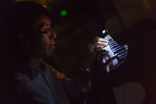 picture showing a moment from Manos Tsangaris' piece “Love & Diversity” in Hong Kong