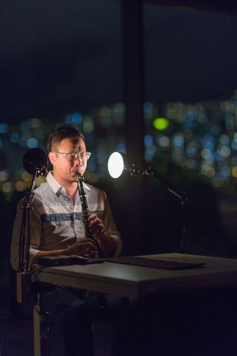 picture showing a moment from Manos Tsangaris' piece “Love & Diversity” in Hong Kong
