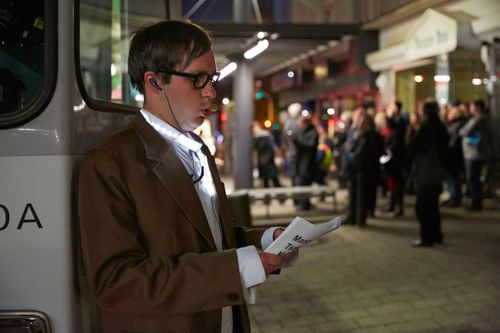 picture showing a moment from Manos Tsangaris' piece “Mauersegler” in Witten 2013