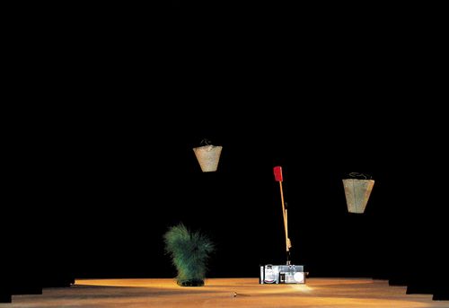 photo of the performance “winzig”