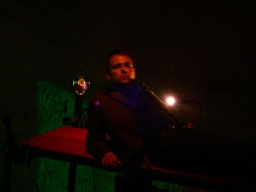 a picture showing a moment from “Drei Räume”