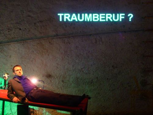 a picture showing a moment from “Drei Räume”