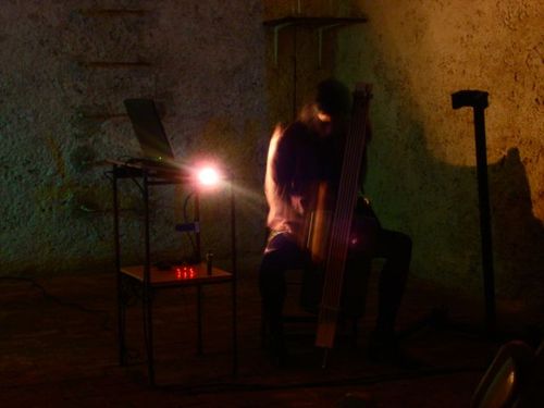 a picture showing a moment from “Drei Räume”