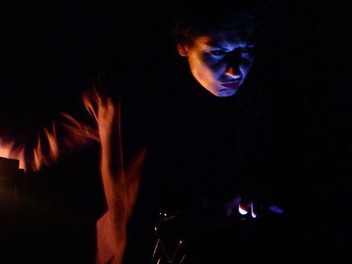 a picture showing a moment from “Drei Räume”