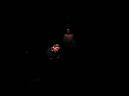 a picture showing a moment from “Drei Räume”