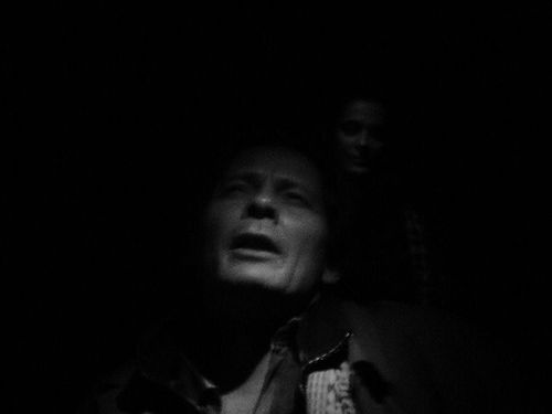 a picture showing a moment from “Drei Räume”