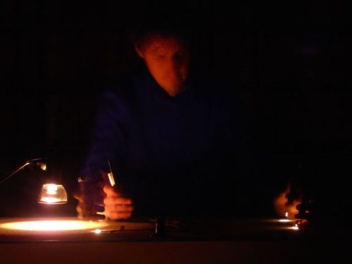 a picture showing a moment from “Drei Räume”