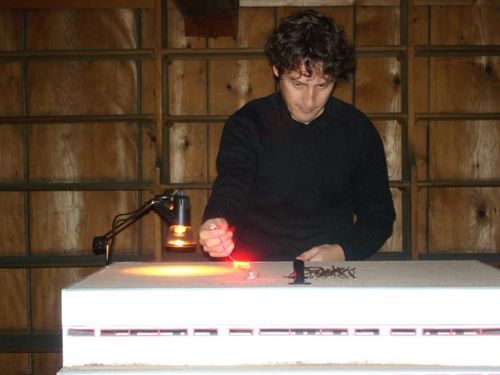a picture showing a moment from “Drei Räume”
