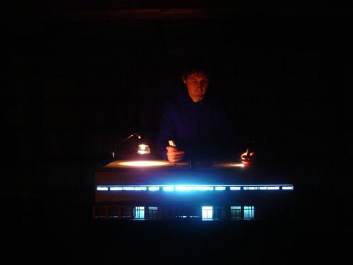 a picture showing a moment from “Drei Räume”