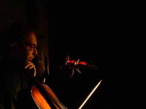 a picture showing a moment from “Drei Räume”
