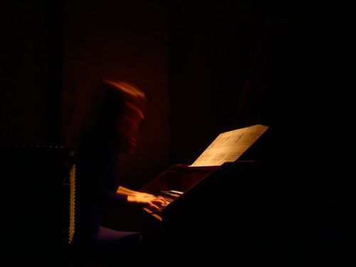 a picture showing a moment from “Drei Räume”
