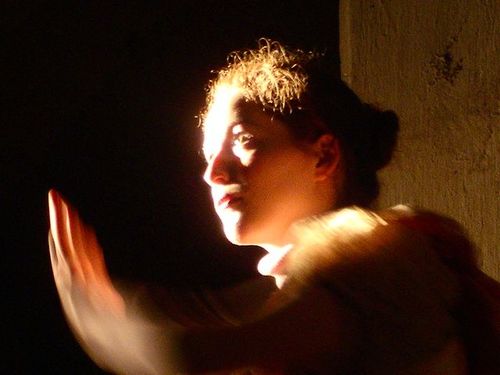 a picture showing a moment from “Drei Räume”
