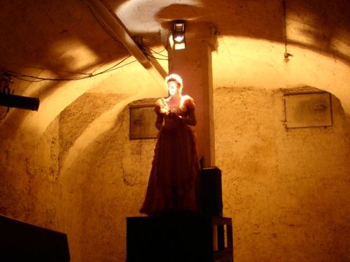 a picture showing a moment from “Drei Räume”
